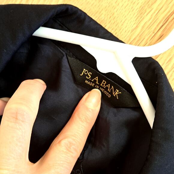 Jos A Banks men's suit Black Jacket 44 Reg, Pleated Pants - Picture 11 of 16